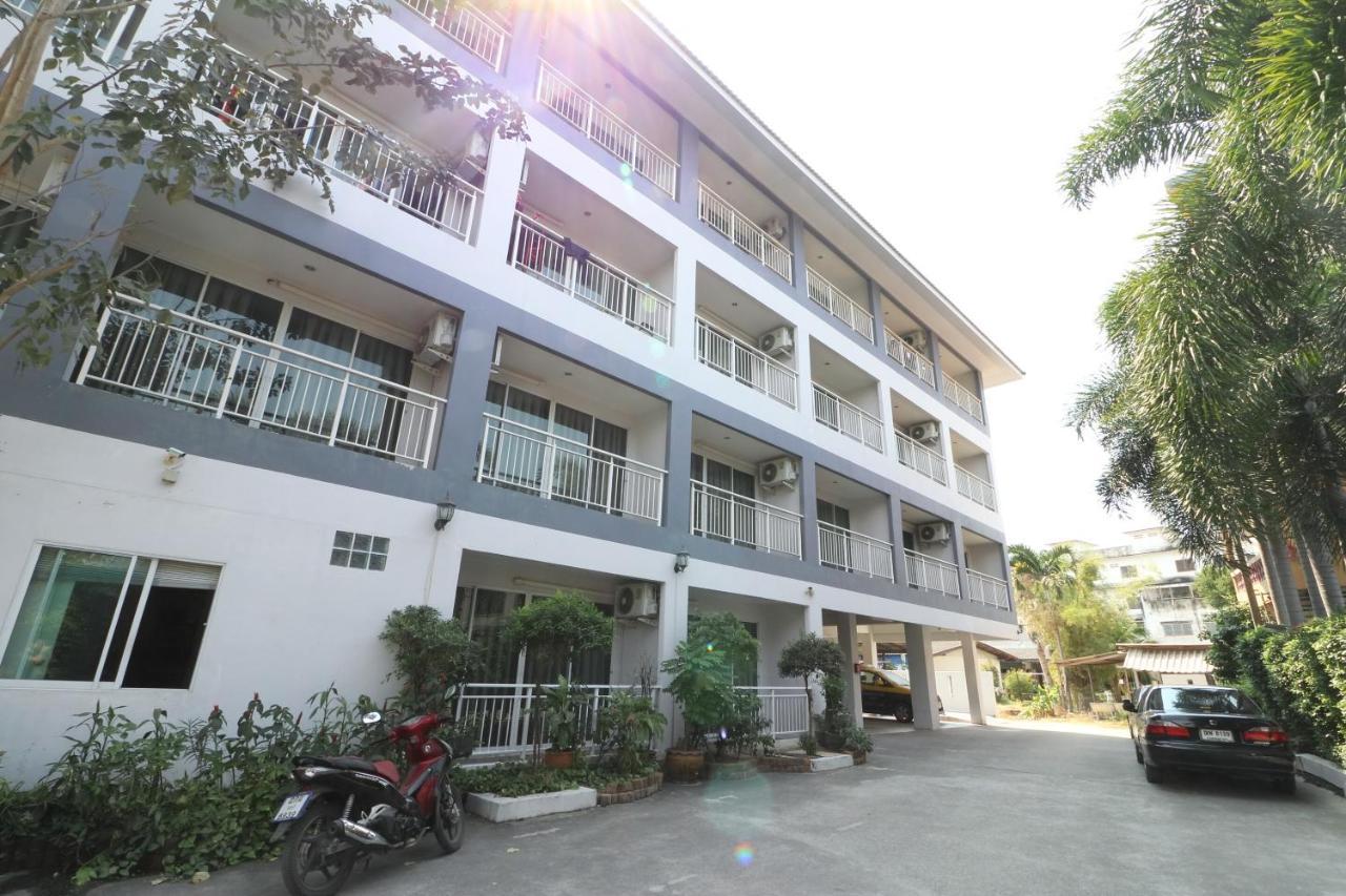 Hotel Oyo 75389 Pandora House Pattaya Esterno foto