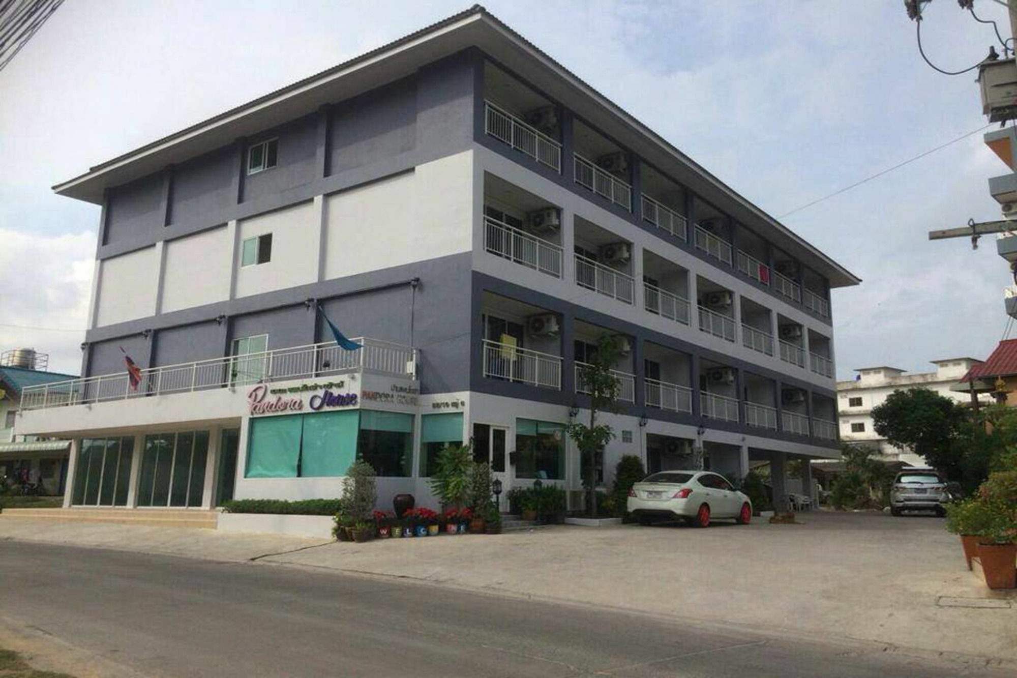 Hotel Oyo 75389 Pandora House Pattaya Esterno foto