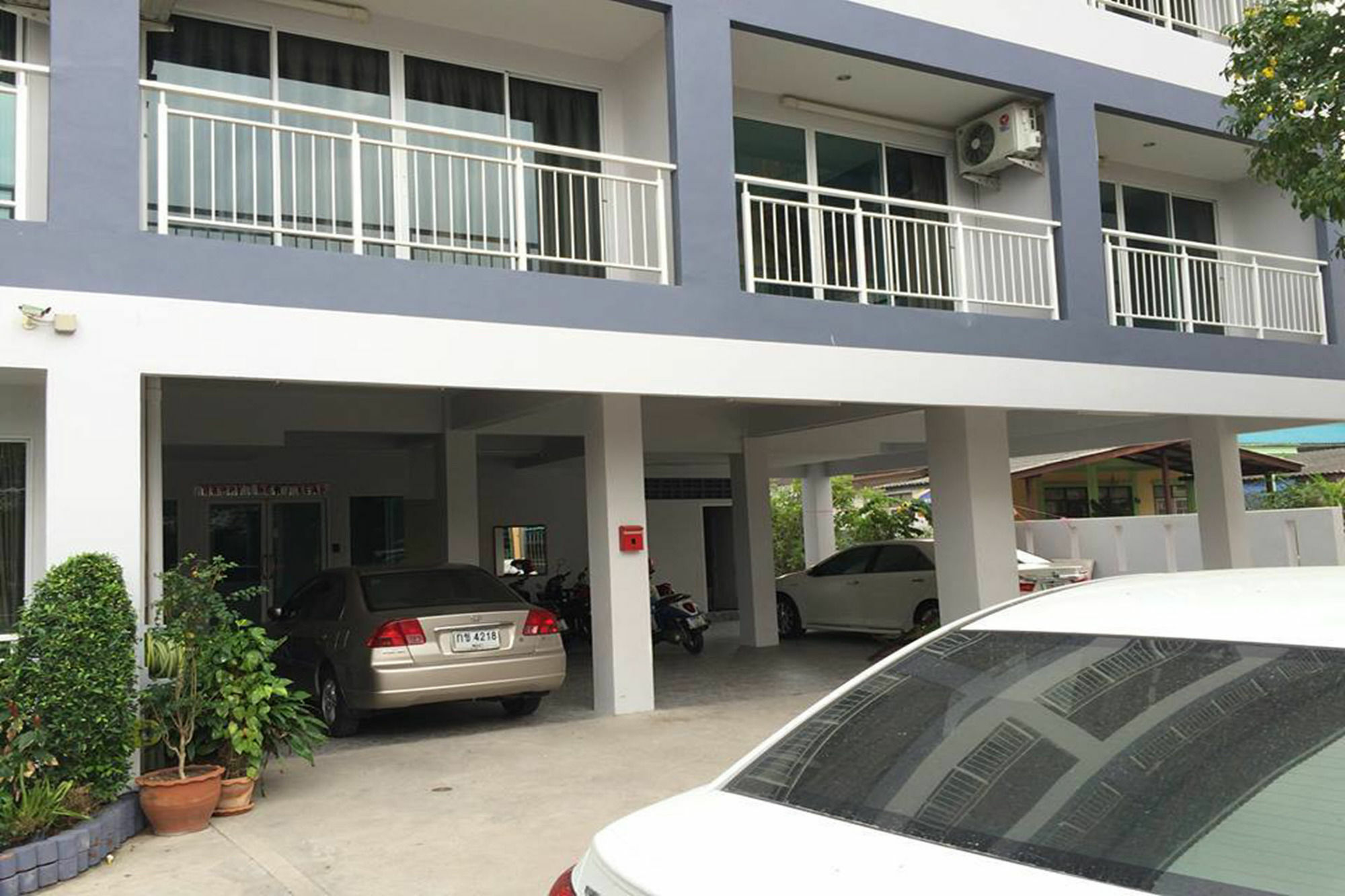 Hotel Oyo 75389 Pandora House Pattaya Esterno foto
